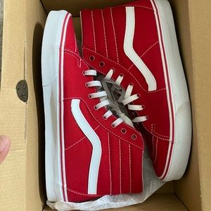 Sk8-hi vans size 11